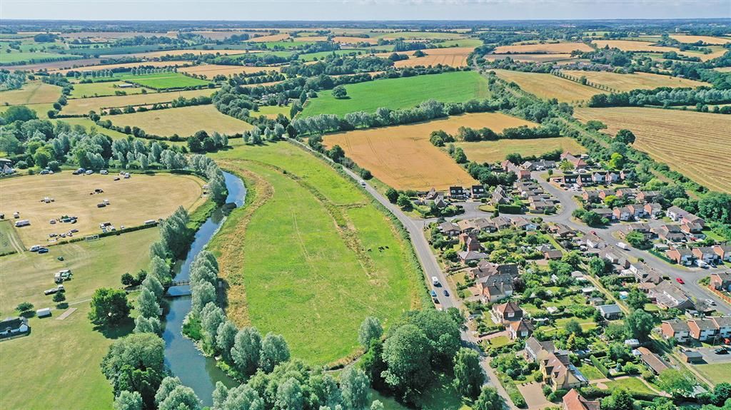 Land for sale in Colchester Road, Bures CO8, £100,000 Zoopla