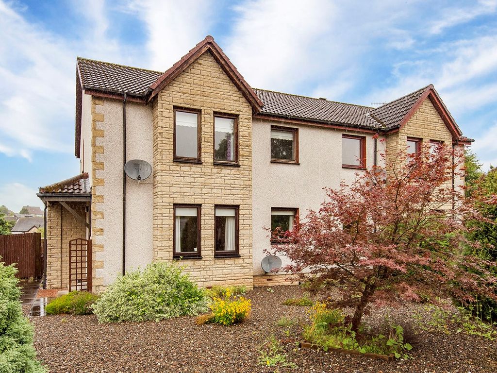 2 bed flat for sale in Robertson Road, Cupar KY15, £125,000 Zoopla