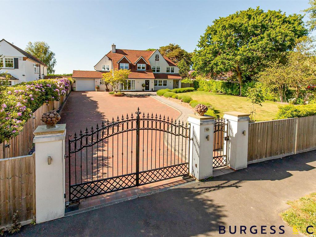 6 bed detached house for sale in Clavering Walk, BexhillOnSea TN39