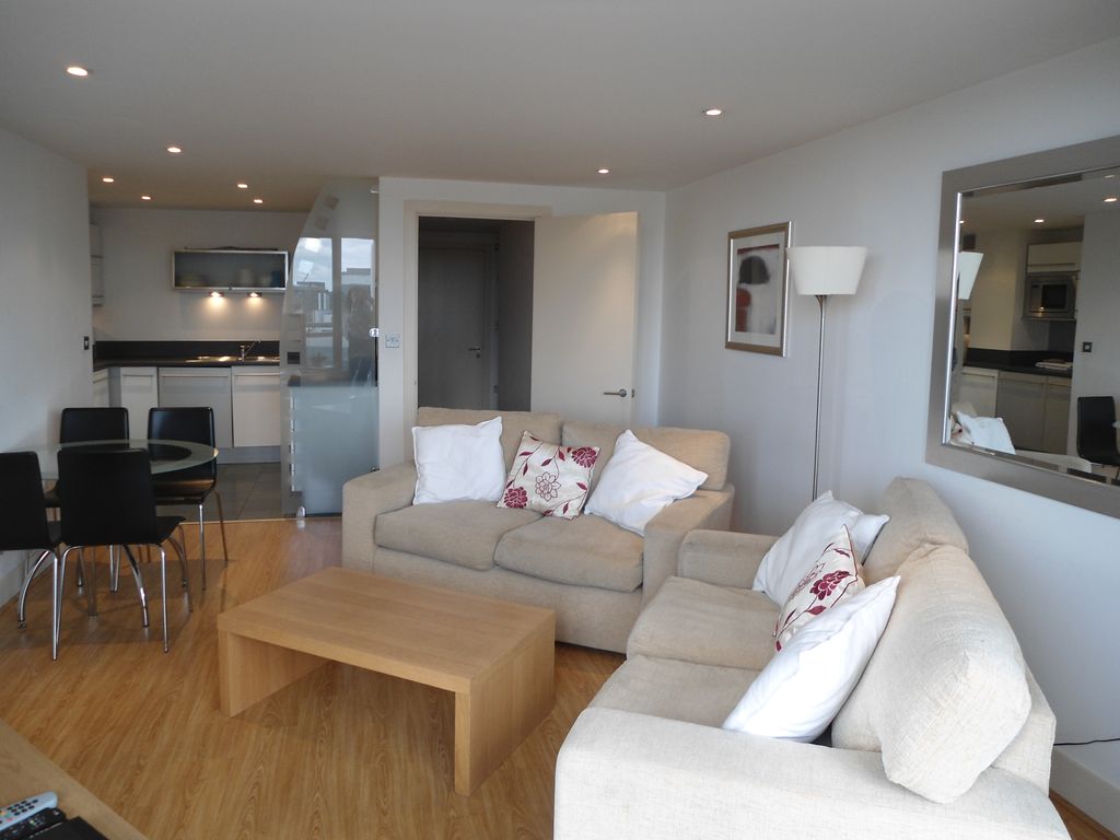 2 bed flat to rent in Orion Point, Crews Street, Isle Of Dogs E14, £