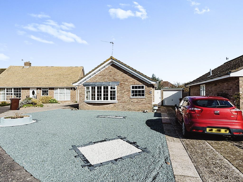 2 bed bungalow for sale in Castlereagh Green, Bognor Regis, West Sussex