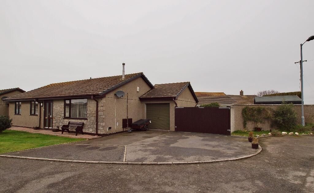 3 bed bungalow for sale in Albertus Road, Hayle TR27 Zoopla