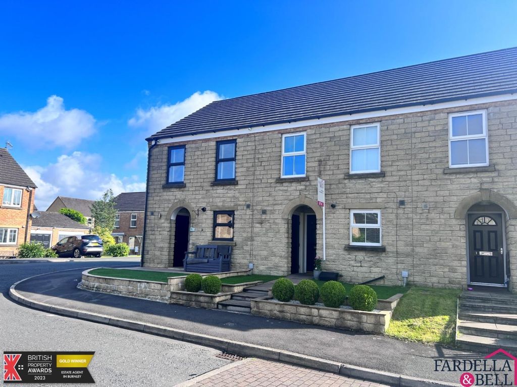 3 bed terraced house for sale in Arundel Close, Burnley BB12, £174,950