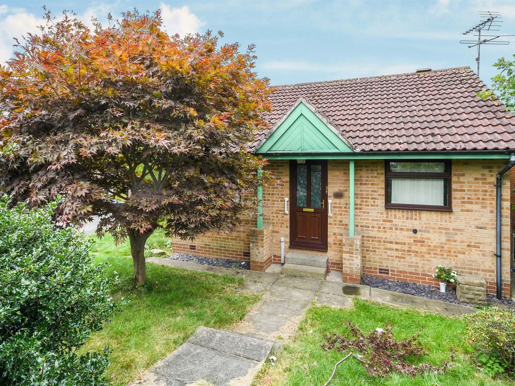 2 bed detached bungalow for sale in highland road, new whittington, chesterfield s43