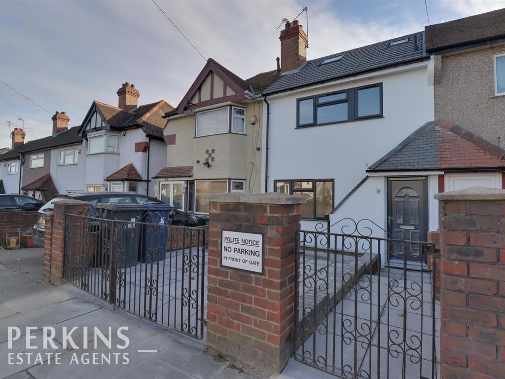 3 bed terraced house for sale in Berkeley Avenue, Greenford UB6 Zoopla