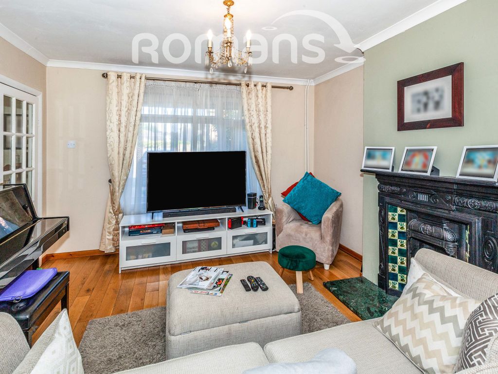 3 bed terraced house to rent in Mill Lane, Windsor SL4, £1,750 pcm Zoopla