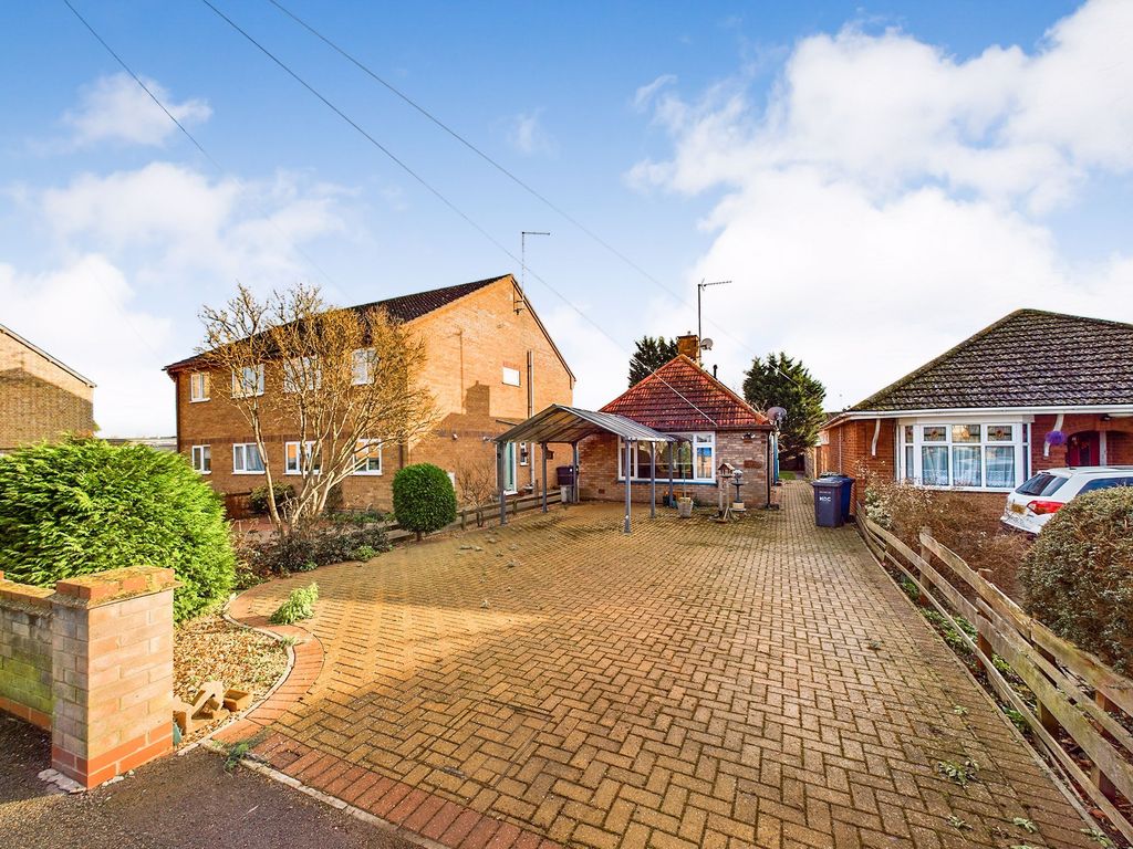 2 bed detached bungalow for sale in Field Road, Ramsey, Cambridgeshire