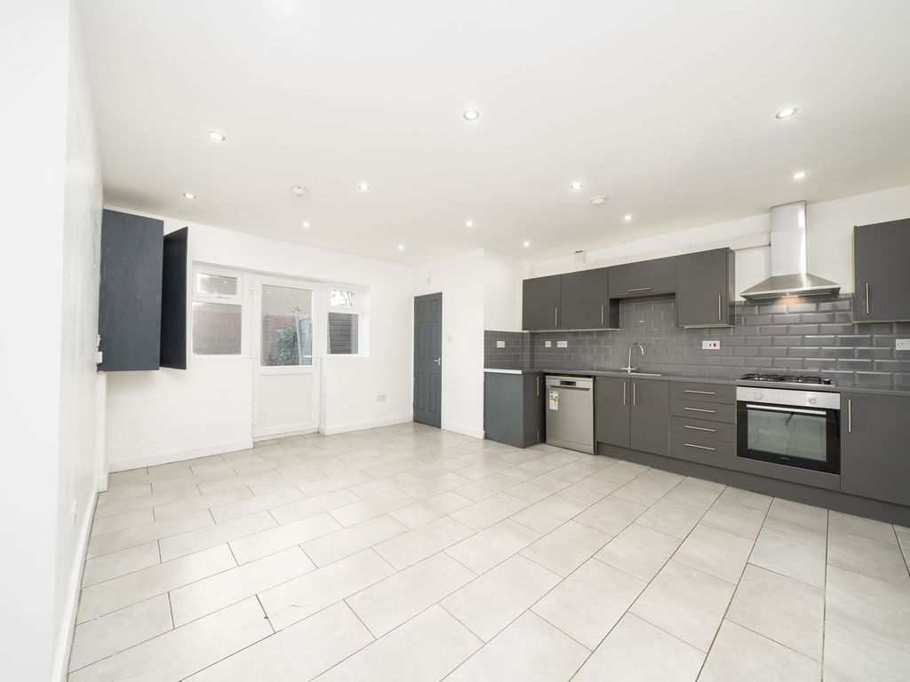 Elgar Road, Coventry CV6