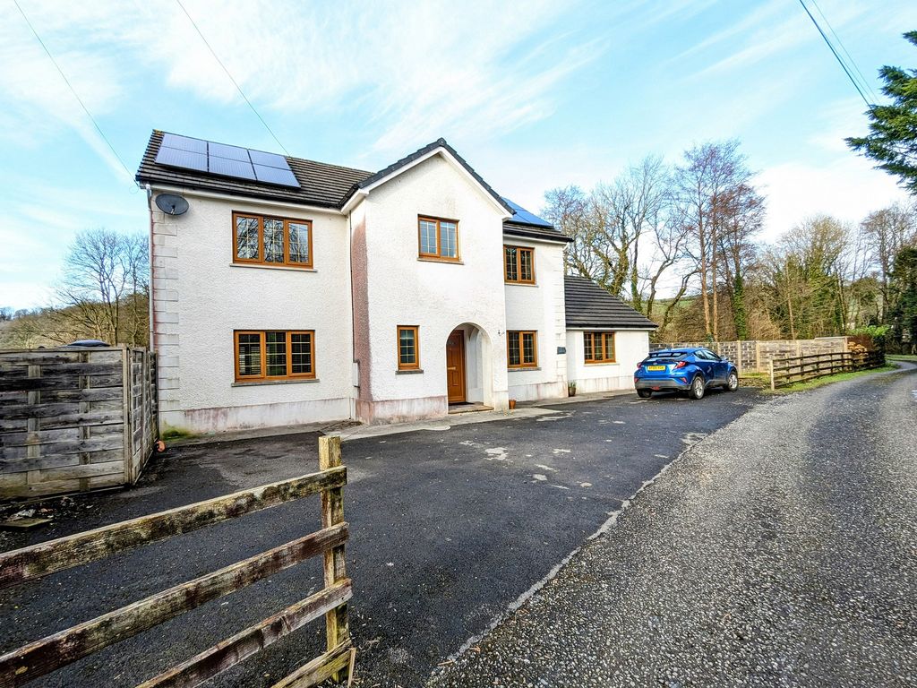 4 bed detached house for sale in Castell Pigyn Road, Abergwili