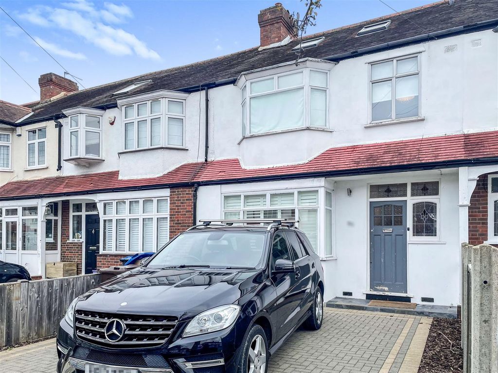 4 bed terraced house to rent in Westway, London SW20, £3,500 pcm Zoopla