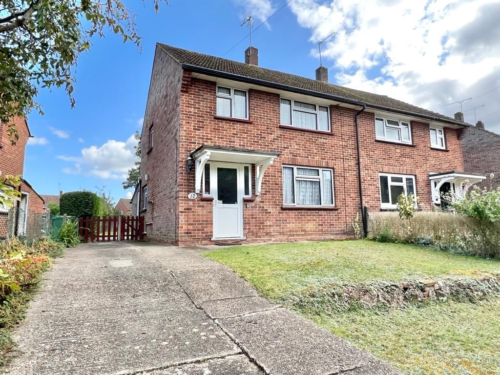3 bed semidetached house for sale in Saddleback Road, Camberley GU15