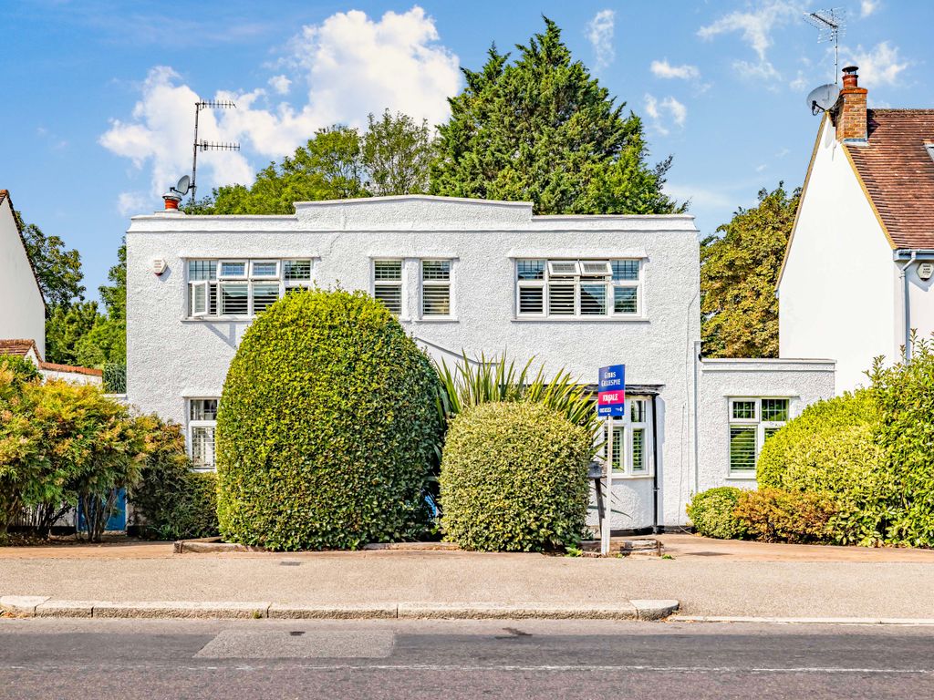 Woodwaye, Oxhey Hall, Hertfordshire WD19  