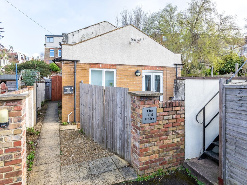 1 bed bungalow for sale in Luckwell Road, Bedminster, Bristol BS3 Zoopla