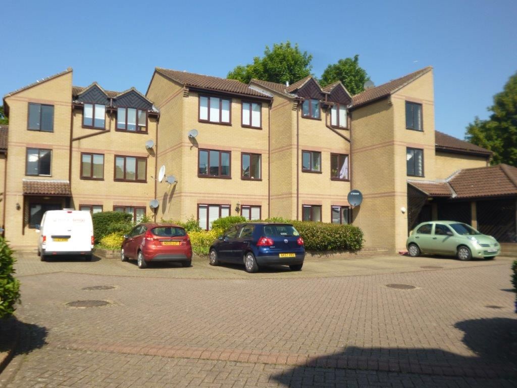 1 bed flat to rent in Cross Road, Waltham Cross EN8 Zoopla