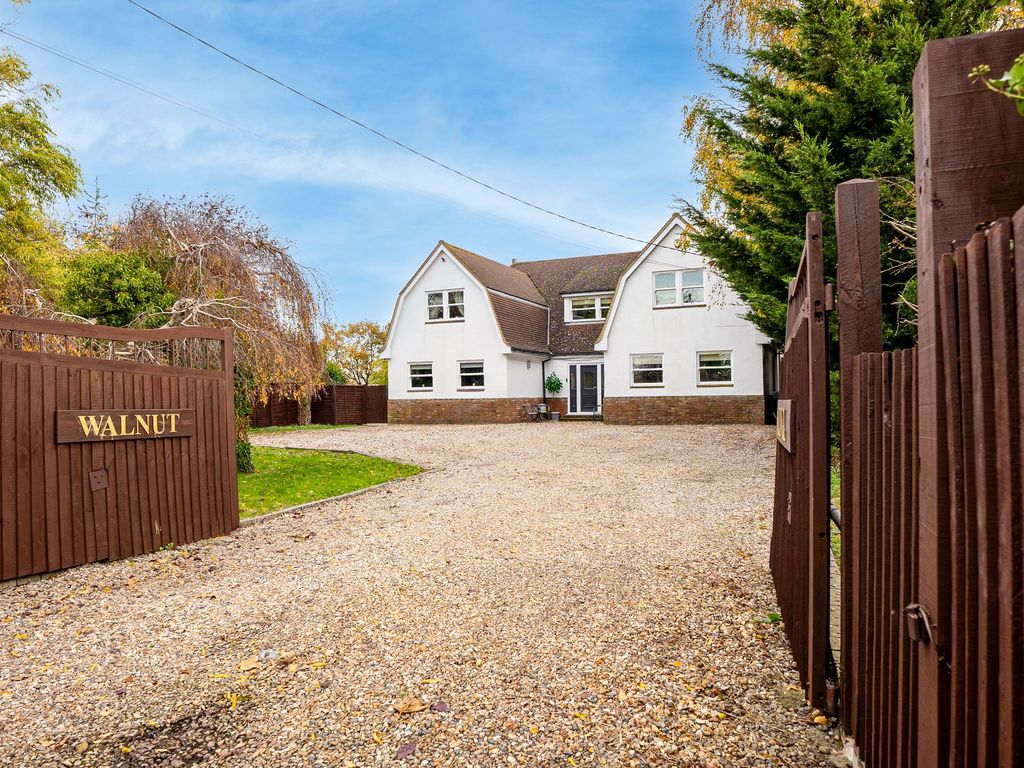 5 bed detached house for sale in Fambridge Road, Mundon CM9, £1,250,000