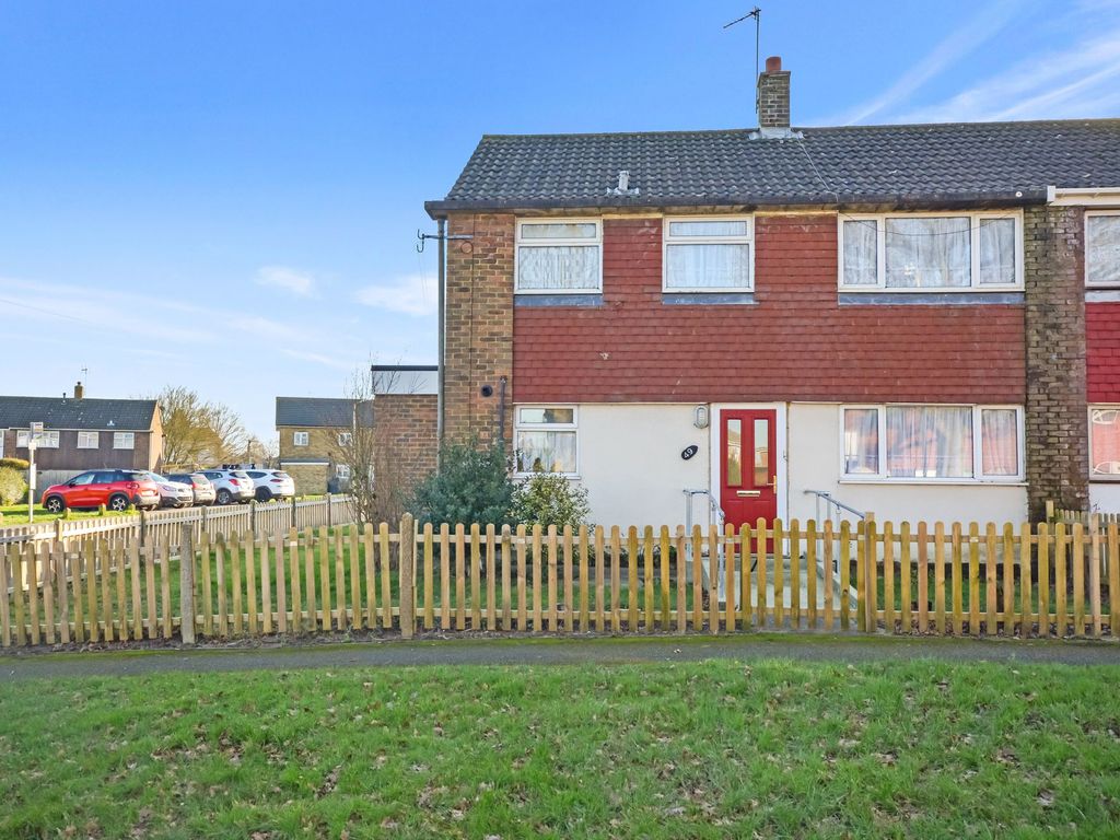 3 bed end terrace house for sale in Arlington, Ashford TN23, £260,000