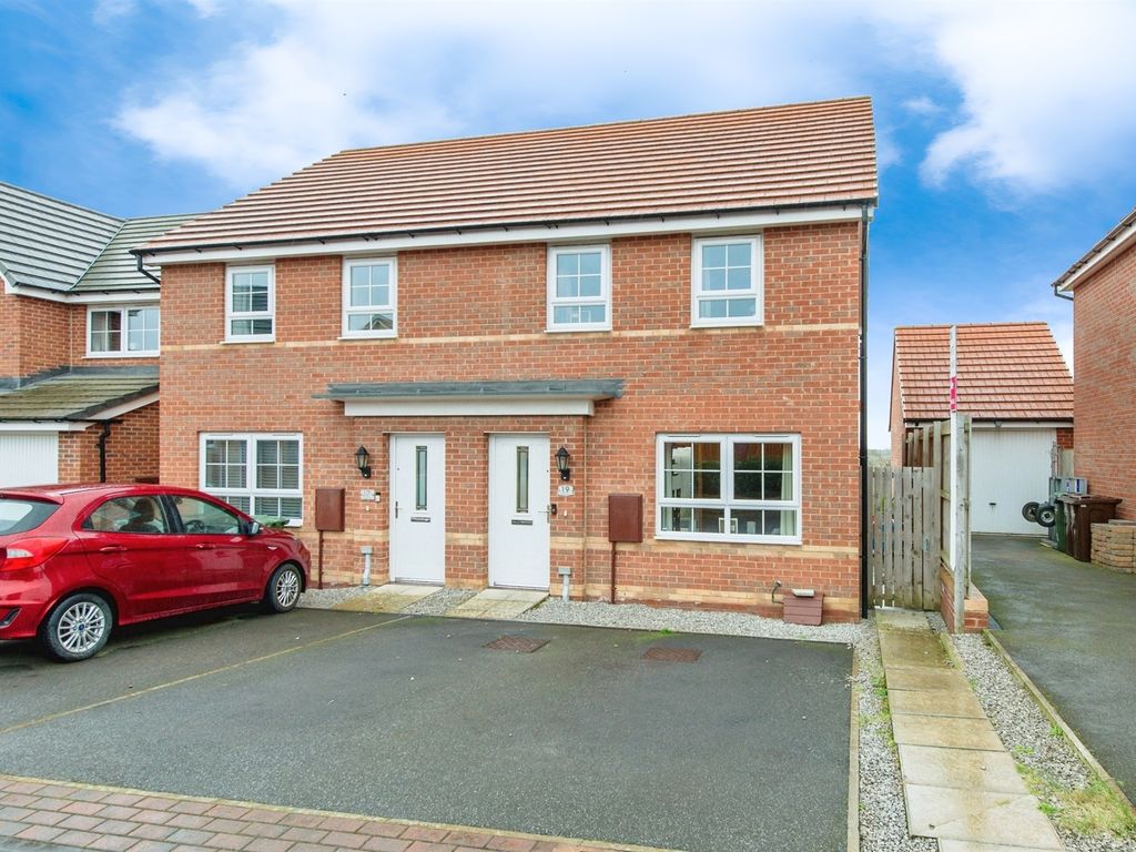 3 bed semidetached house for sale in William Street, Pontefract WF8, £220,000 Zoopla