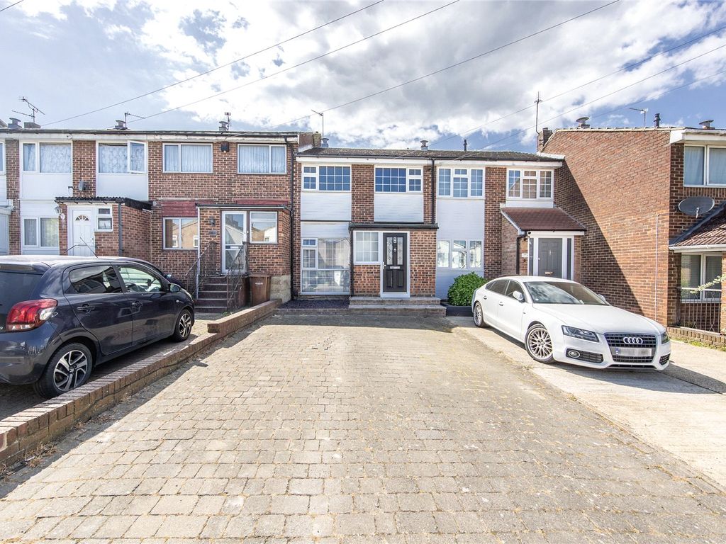 3 bed terraced house for sale in Seagull Road, Rochester, Kent ME2 Zoopla