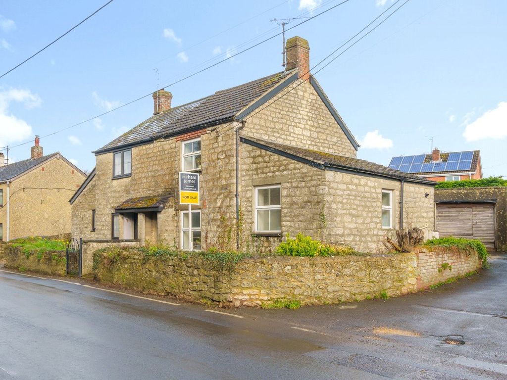 2 bed semidetached house for sale in Pavenhill, Purton, Wiltshire SN5