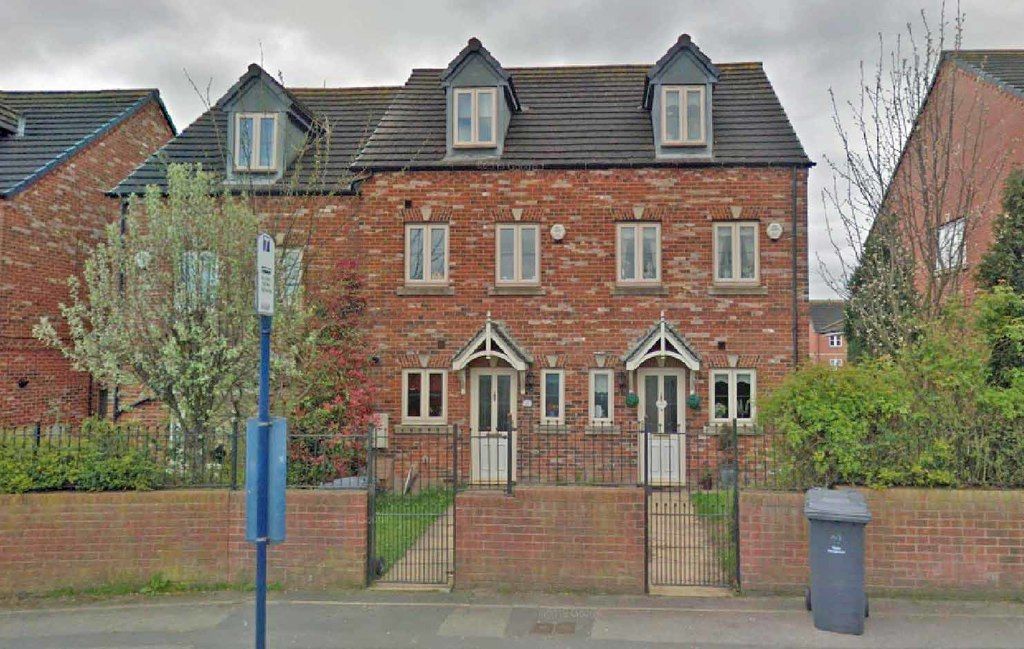 3 bed terraced house for sale in High Street, Shafton, Barnsley S72