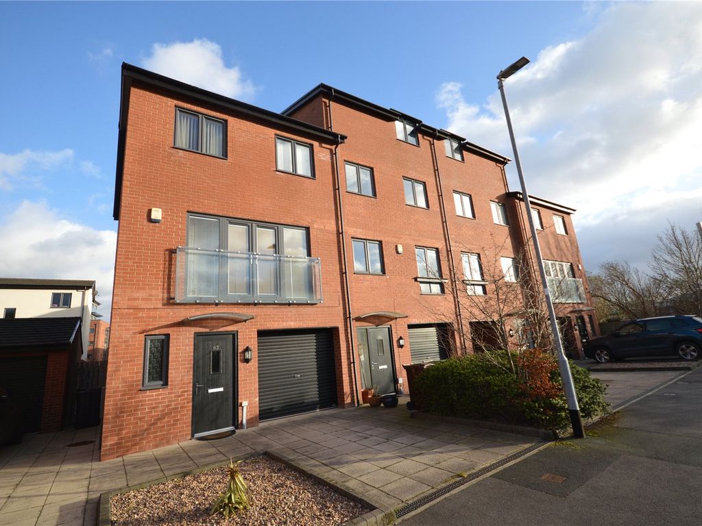 4 bed town house for sale in Yarn Street, Hunslet, Leeds, West