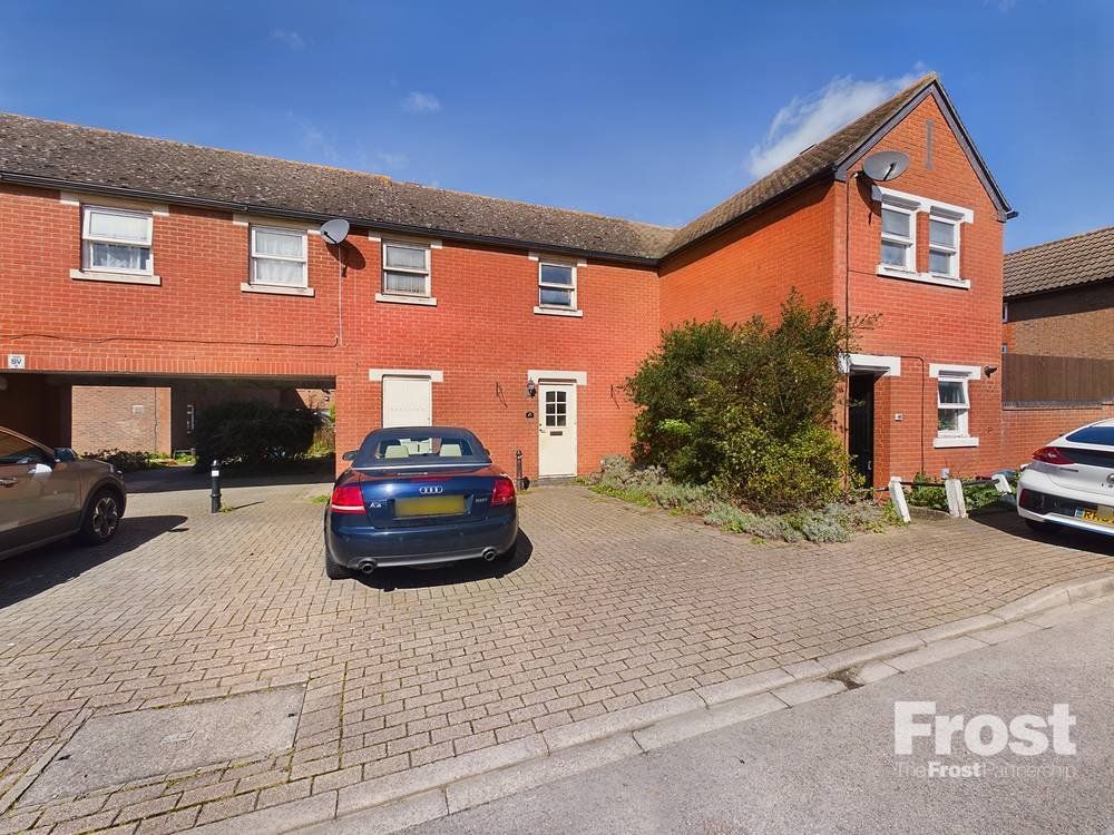 1 bed terraced house for sale in Elsworth Close, Feltham TW14 - Zoopla