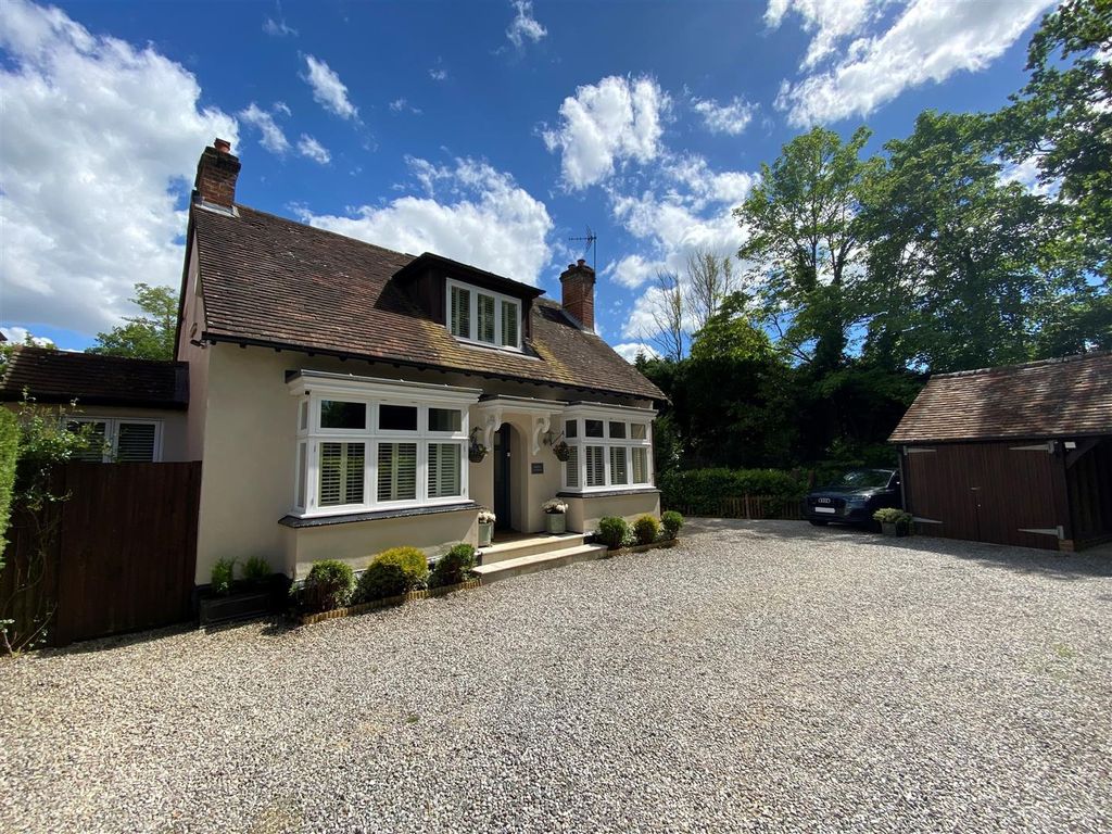 4 bed detached house for sale in Castle Grove Road, Chobham, Woking