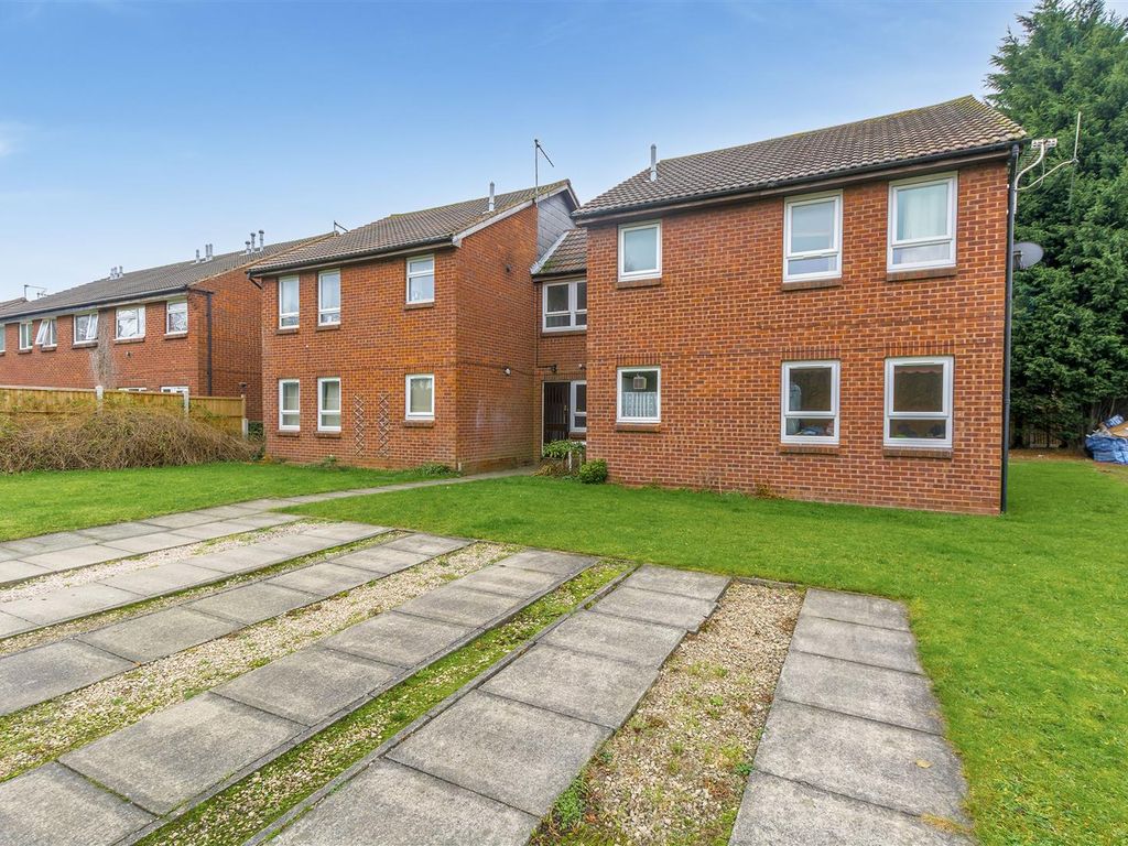 Studio for sale in Overdale Close, Long Eaton, Nottingham NG10 Zoopla