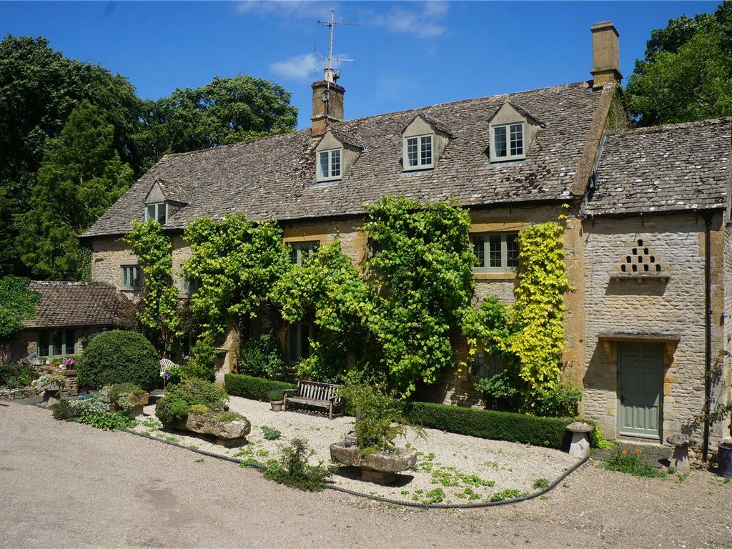 6 bed detached house for sale in Broadwell, MoretonInMarsh