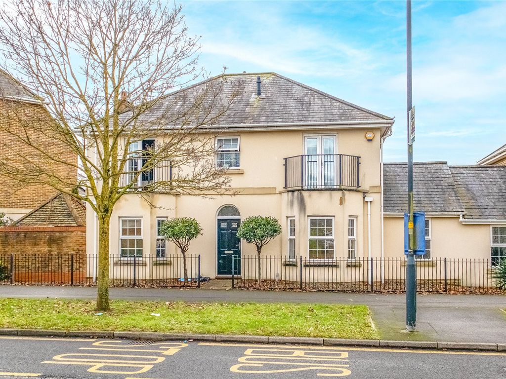 4 bed detached house for sale in Eastbury Way, Redhouse, Swindon