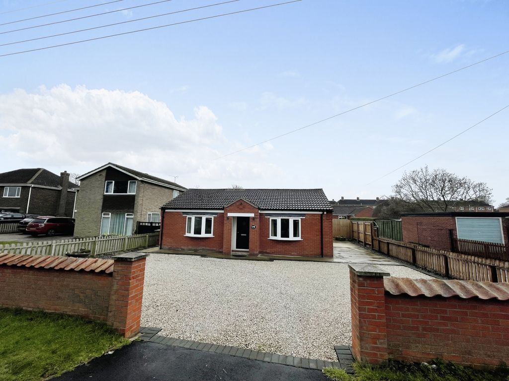 3 bed detached bungalow for sale in Fen Road, Washingborough, Lincoln