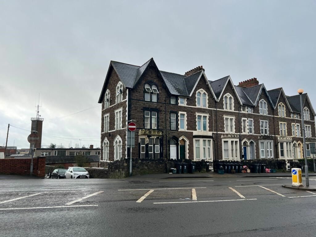 4 bed end terrace house for sale in Chepstow Road, Newport NP19, £