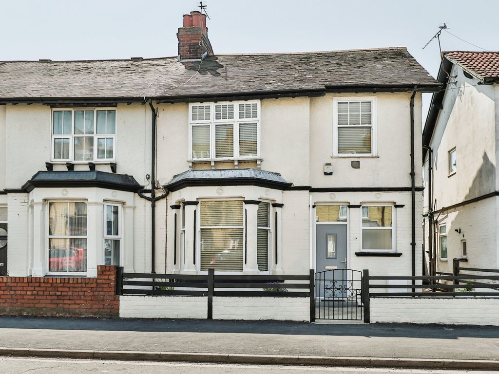 3 bed semidetached house for sale in Midway Avenue, Bridlington, East