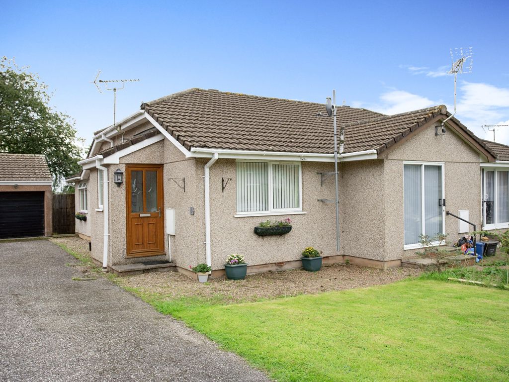 1 bed semidetached bungalow for sale in Orchard Way, Crediton EX17