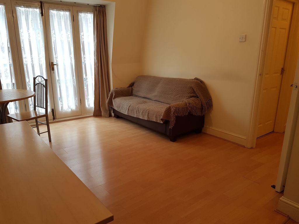 1 bed flat to rent in Farringdon Road, Clerkenwell EC1R Zoopla