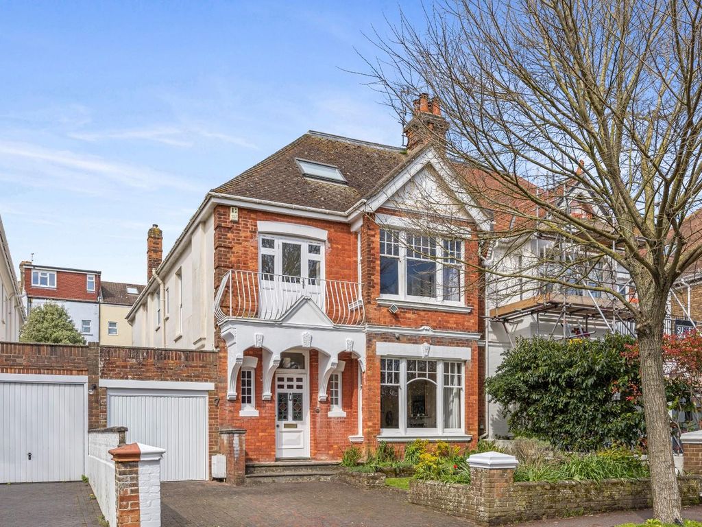 6 bed semidetached house for sale in West Drive, Brighton BN2, £