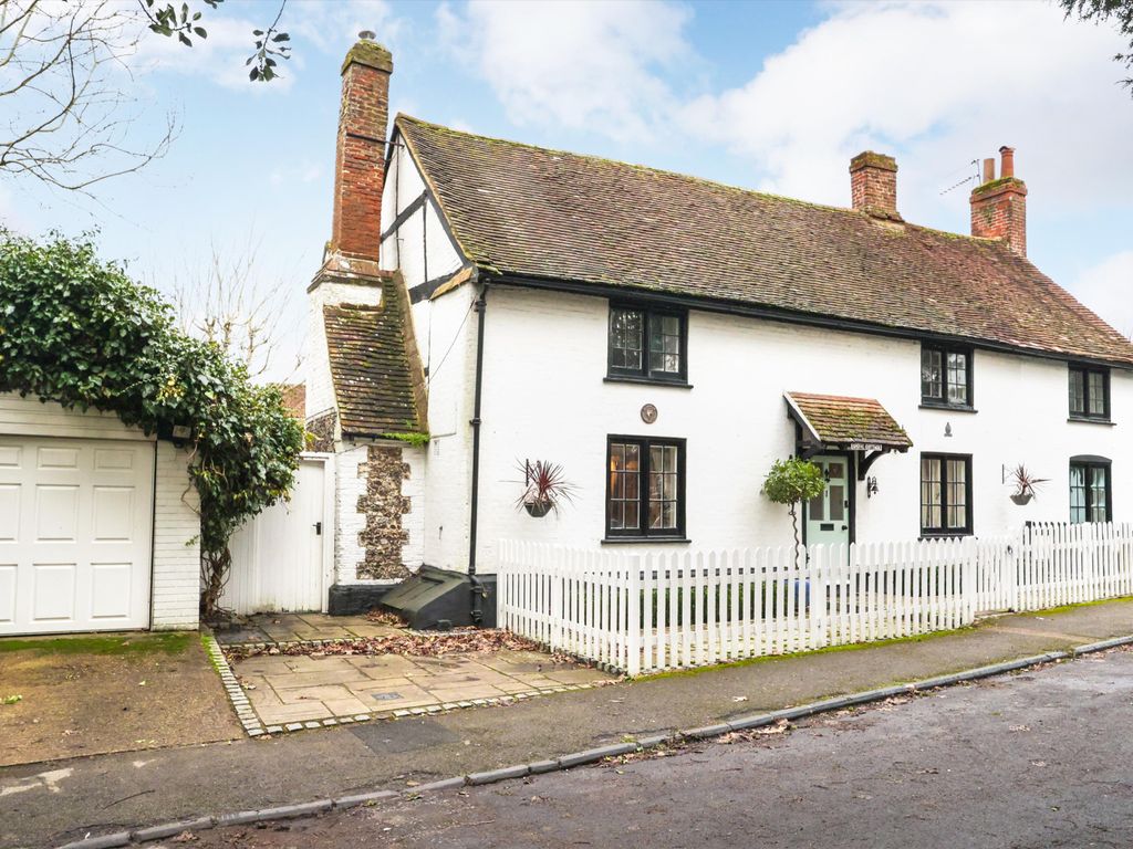 3 bed cottage for sale in Leatherhead Road, Great Bookham, Leatherhead
