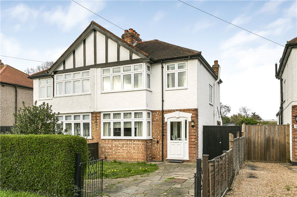 3 bed semidetached house for sale in Staines Road, StainesUponThames