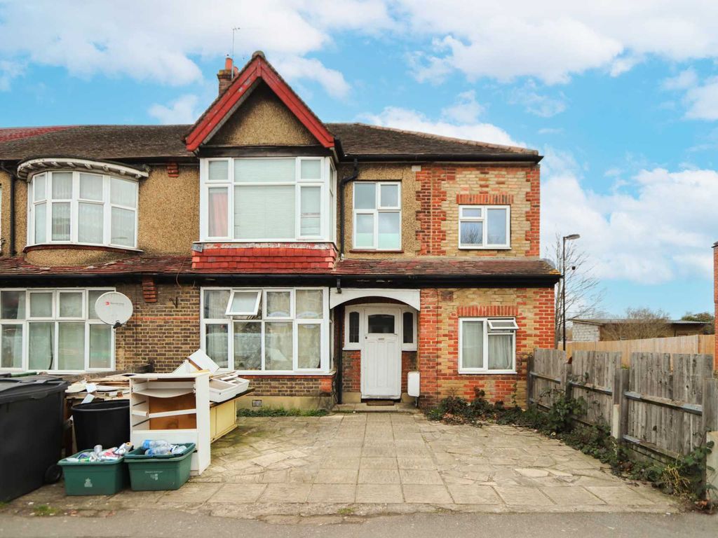 5 bed end terrace house for sale in Burlington Road, New Malden KT3, £
