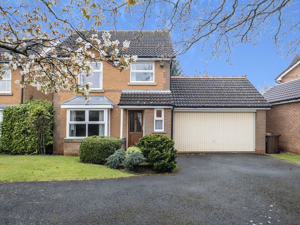 Chelveston Crescent, Hillfield, Solihull B91  