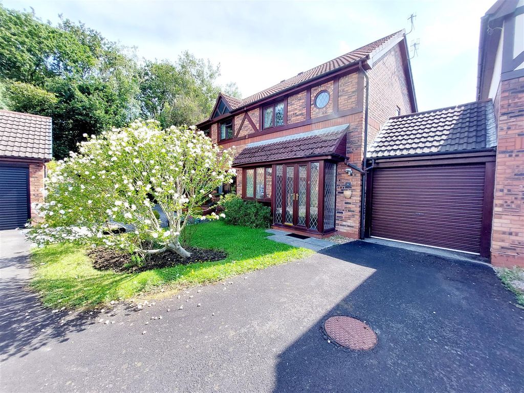 3 bed terraced house for sale in Llys Gwyn Faen, Gorseinon, Swansea SA4