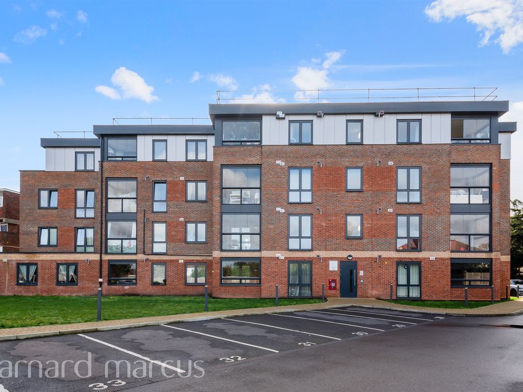 2 bed flat for sale in Staines Road, Hounslow TW4, £350,000 Zoopla