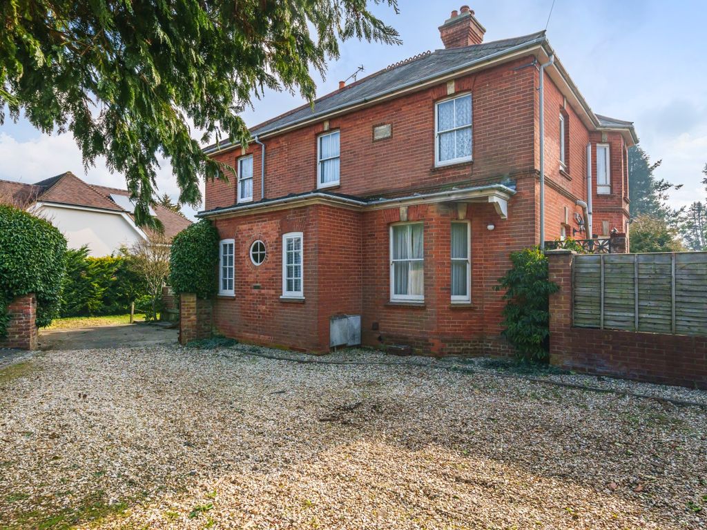 5 bed detached house for sale in Shortheath Road, Farnham GU9 Zoopla