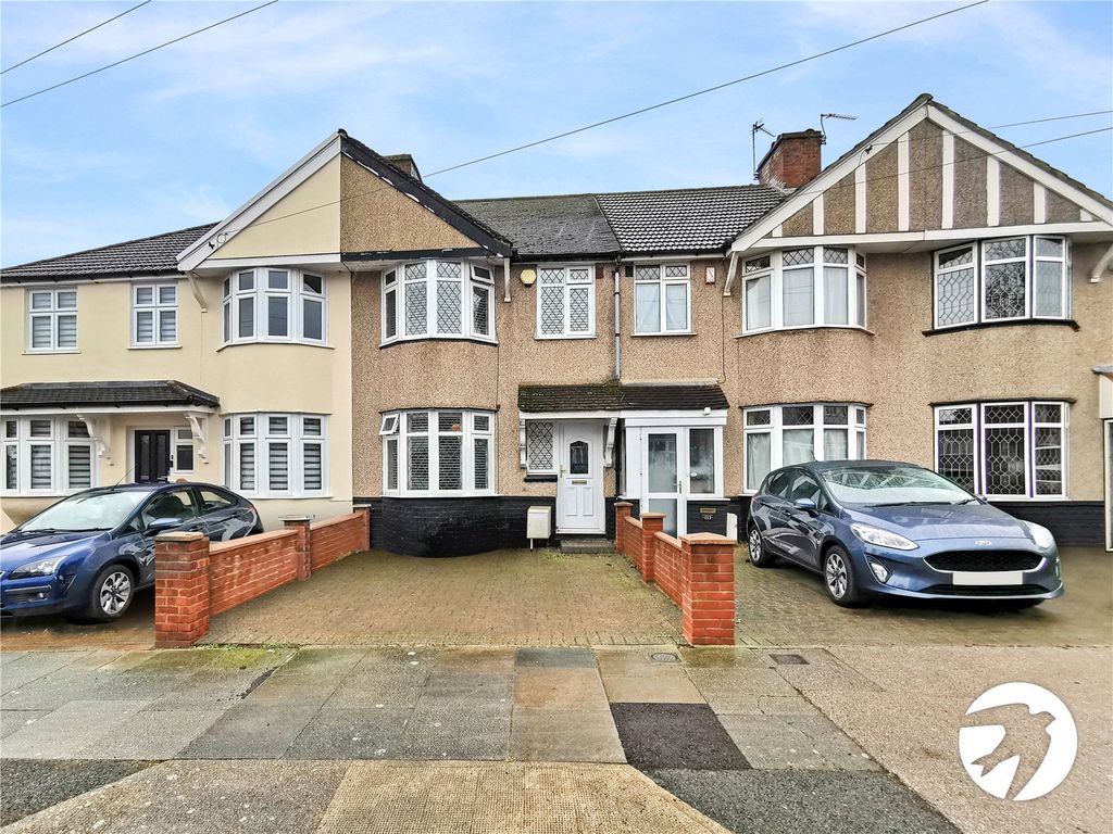 3 bed detached house to rent in Ashmore Grove, Welling DA16 Zoopla