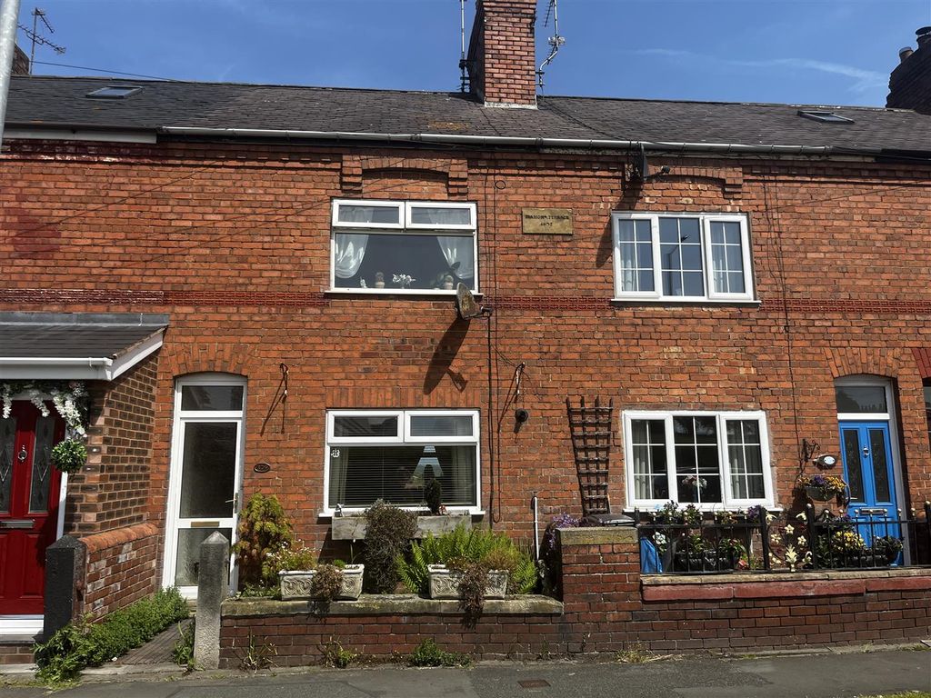 2 bed property for sale in Chester Road, Oakenholt, Flint CH6 Zoopla