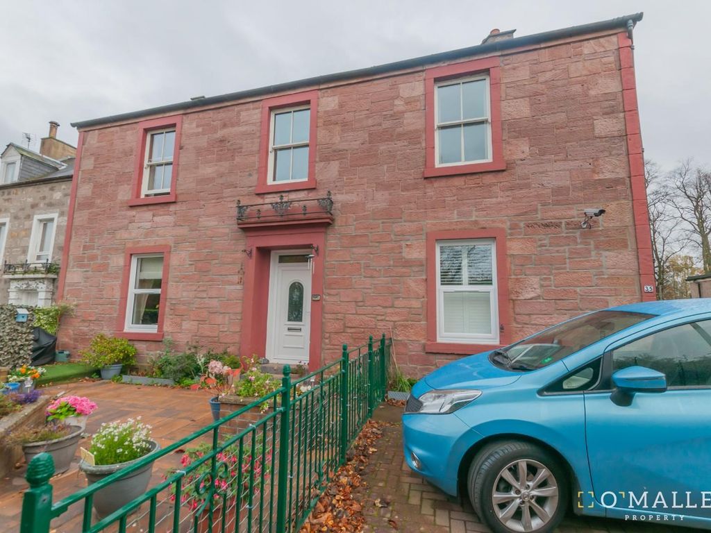 3 bed flat to rent in Grange Road, Alloa FK10, £795 pcm Zoopla