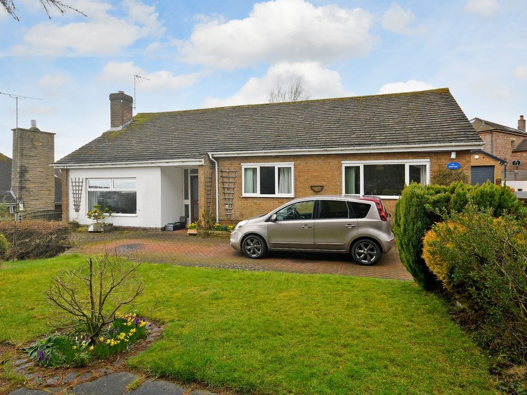 4 bed detached bungalow for sale in Green Lane, Dronfield, Derbyshire