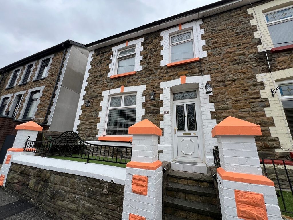 3 bed end terrace house for sale in Charles Street Porth , Porth CF39