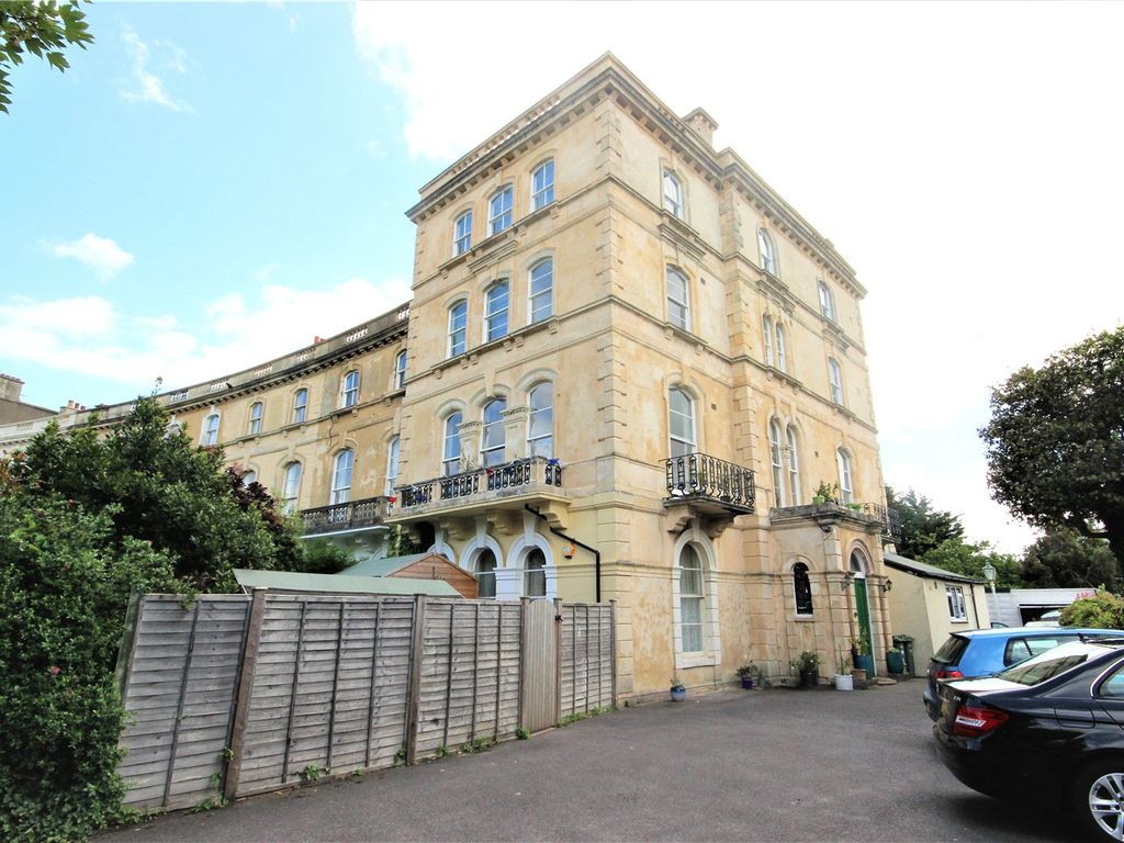 2 bed flat for sale in Ellenborough Crescent, WestonSuperMare