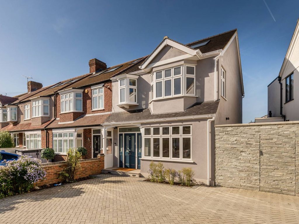 5 bed end terrace house for sale in Westway, Raynes Park, London SW20 Zoopla